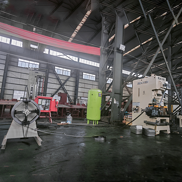 Auto-Feed Eyelet Punching Machine | High-Speed, Precision Hole Punching with Integrated Feeder