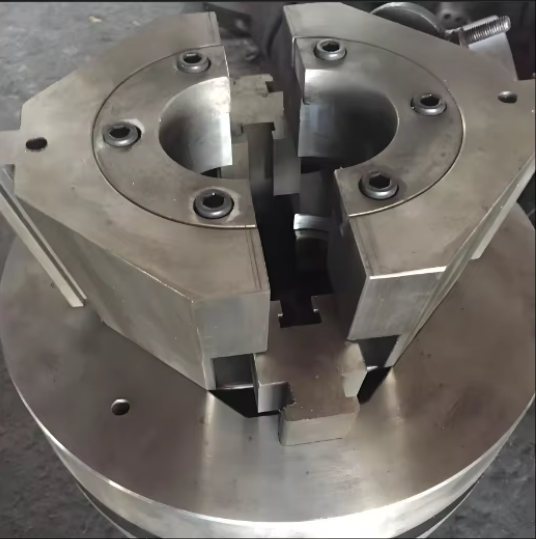 Professional Hot Forging Stamping Mold for Industrial Valve Caps Railway Parts Produce