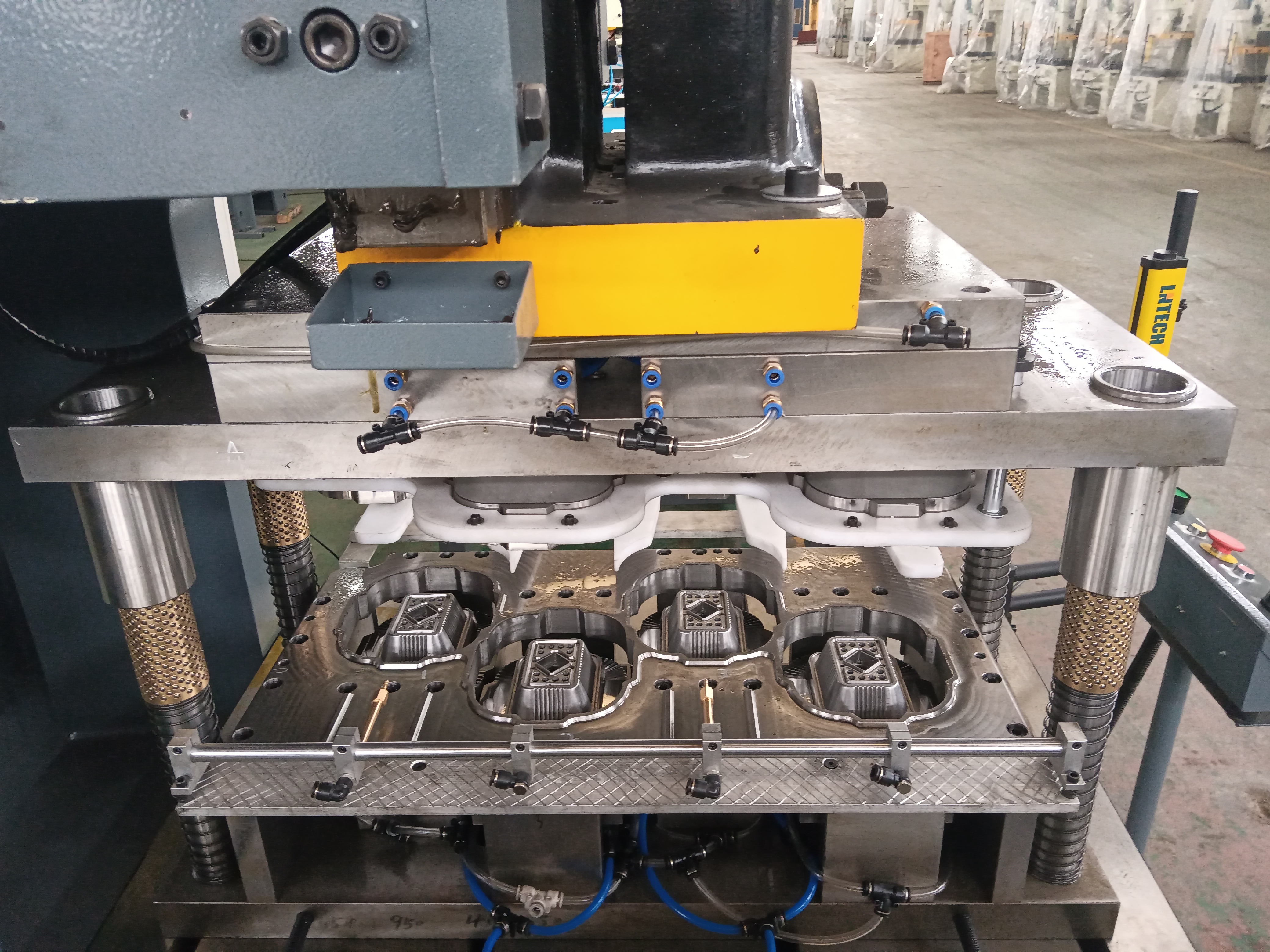 Aluminum foil food container mold by factory supplier