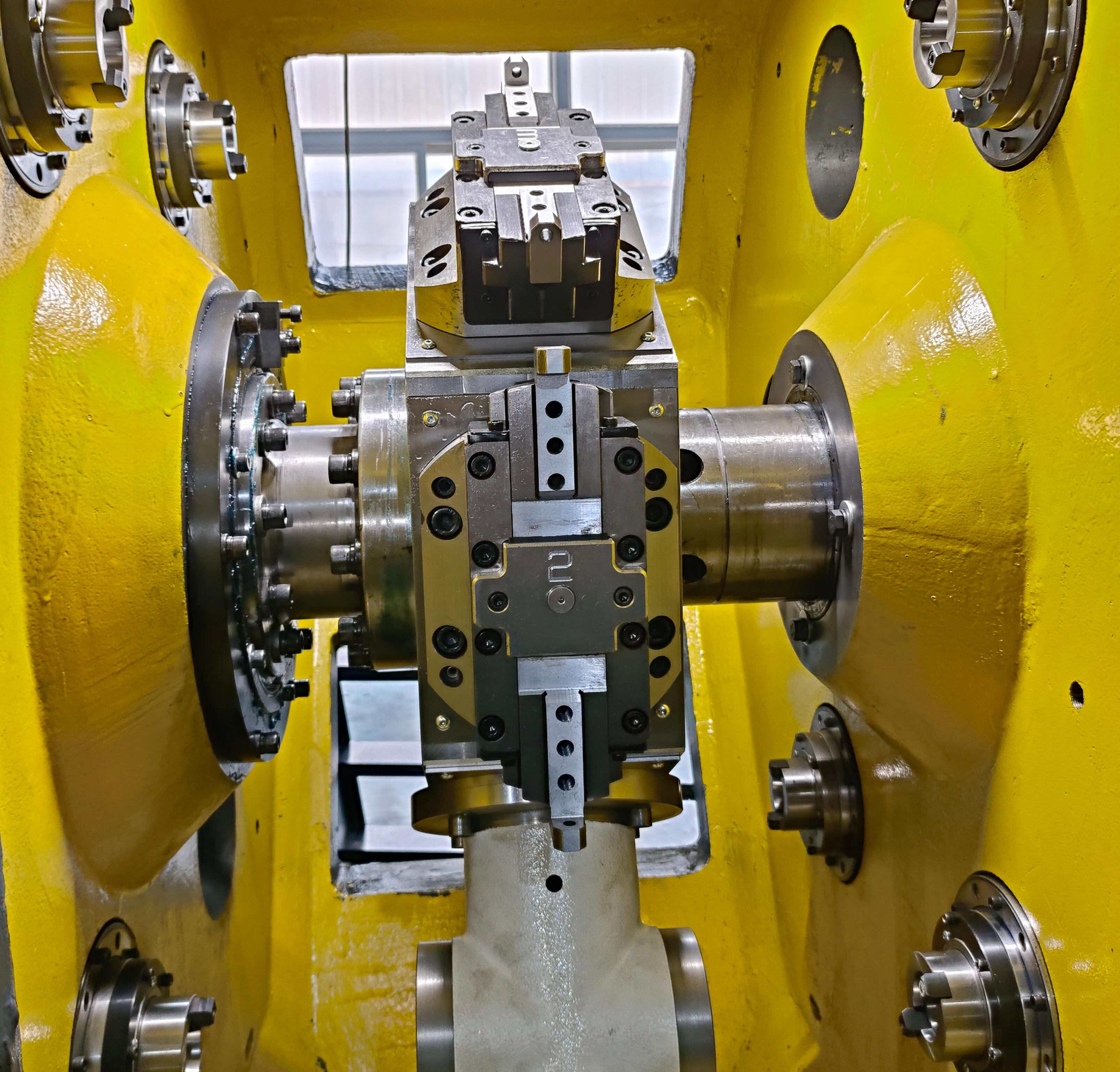 BESCOMT Multi Station Precision Machining CNC Lathe Is Used for Integrated Production of Copper Valve Tapping Drilling And Turning