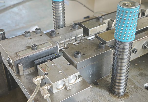 Hinge-Production-Line1